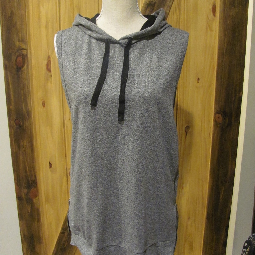 Forever 21 Short sleeve Hood